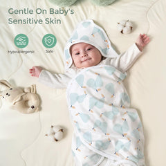 Momcozy Starry Sky pattern hooded towel for playful bath time