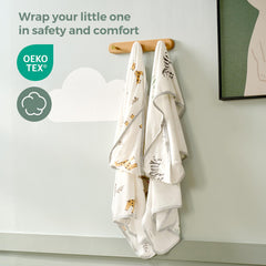 Gift box presentation of Momcozy Best Wishes Baby Towel