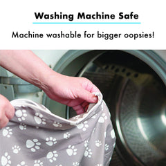 Mommy Leche unisex grey paw print cover suits both baby girls and boys.