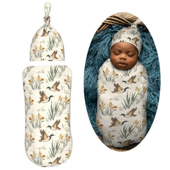 Muishi Vintage Mallard Ducks hat set on soft fabric for cozy 0-6 month wear.