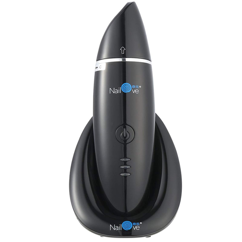 Nailove NL8108 electric nail clippers demonstrating quick, safe trimming.