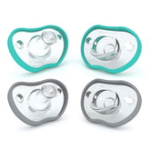 Nanobébé pacifier 0-3 months with ergonomic curve resting gently on the baby’s face