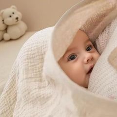 Neblueum nursing cover features adjustable neck strap for a secure fit.