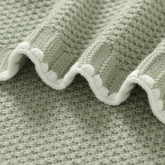 Neiwech crib blanket provides versatile use from crib to stroller on busy days