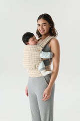 Nest Blanche breathable cotton fabric keeps baby and caregiver cool.