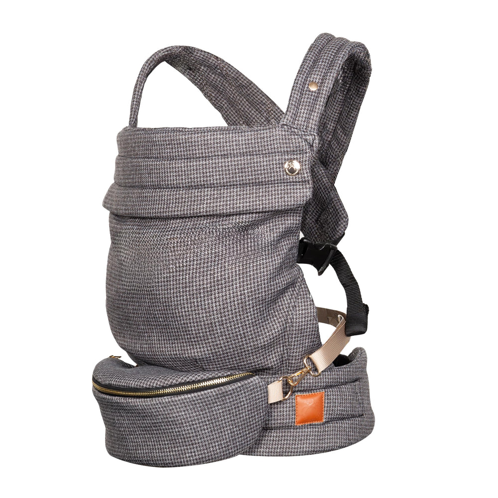 Nest Blanche ergonomic baby carrier front view with secure baby support