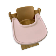 Nibble and Rest coverall placemat on Tripp Trapp tray offers full-coverage mess protection.