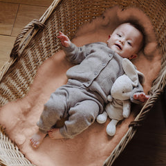 Nordic Sheep lambskin features a luxuriously soft surface for tender skin.