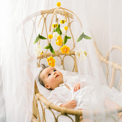 OESSUF soft bell sounds to help create a relaxed nap time for babies.