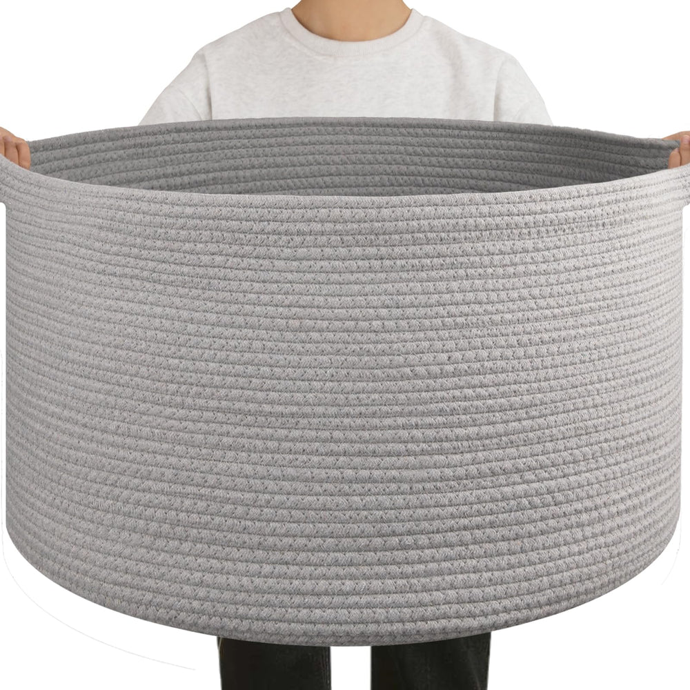OIAHOMY 90L blanket basket with two sturdy handles for easy transport around the home.
