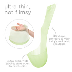 Olababy Fold N Go deep-pocket bib catches spills effectively.