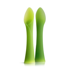 Olababy soft-tip spoon with sprout shape for easy self-feeding.