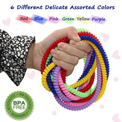 Olugu spiral stretch necklace close-up highlighting durable, colorful options