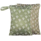 Opgroeie wet/dry bag with two pockets keeps wet and dry items organized on the go