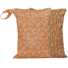 Opgroeie wet/dry bag with two pockets and handle for organized travel.