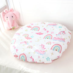 Pea Pod hidden zipper design aids easy on/off and cleaning.