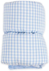 Pello Comfy Cradle arm-wrap shows secure, slip-free support for comfortable nursing sessions.