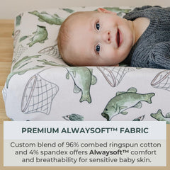 Pobibaby Gone Fishing changing pad cover shows a full elastic edge for secure fit.