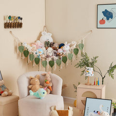 Pretty Jolly openwork grid keeps plush toys neatly displayed and accessible.