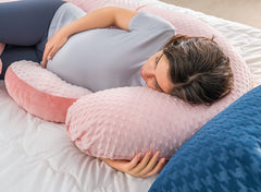 Queen Rose detachable-wedge-pillow offers adjustable belly support for different pregnancy stages.