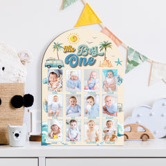 R HORSE My First Year board includes hooks for easy hanging