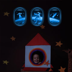 Robmoda Glow in the Dark Space Decals Astronaut scene invites imagination in bedtime routines.