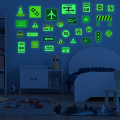 Robmoda traffic-light sticker adds colorful, educational decor to playrooms.