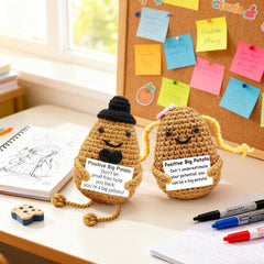 RSZBUMY gift-set notes card highlights warm messages with the crochet duo