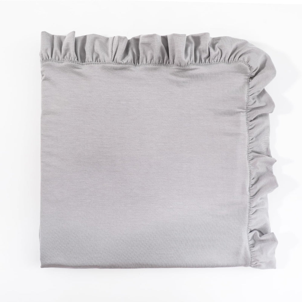 Runzhuoyang grey baby blanket with ruffle edge for cozy nursery.
