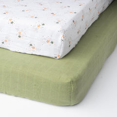 Salt Earth non-slip elastic keeps the sheet securely in place