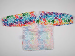 Sigzagor baby bib with adjustable hook-and-loop closure for growing toddlers.