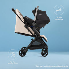 Silver Cross Jet 5 extendable hood provides sun protection and shade.