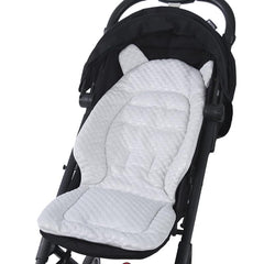 SIQITECHNO breathable stroller insert keeps baby cool and comfortable on sunny days.