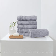 Spotted Play burp cloths are easy to care for, machine washable below 70°C.