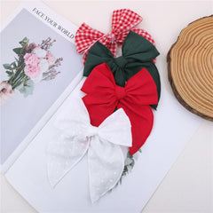 Sugarmelon Fable bow green clip brings playful color to daily looks.