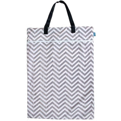 Teamoy wet dry bag for cloth diapers keeps moisture contained.