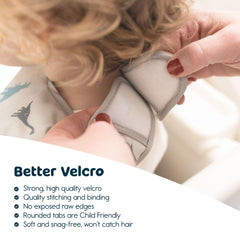 Tiny Twinkle machine-washable bib simplifies post-meal cleanup.