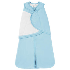TOTBASIC baby swaddle with velcro-adjustable closure for a snug fit.