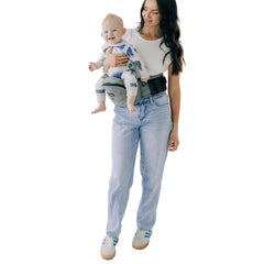 TushBaby Original supports face to face, forward facing, side carry and feeding