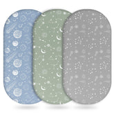 Unnivoll baby bassinet sheets in green gray constellation for gentle sleep and cozy playtime.