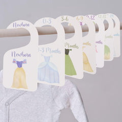 UOAOU princess bow dividers aid quick outfit sorting.