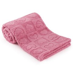 VEIDIA plush heart-checkered blanket for crib offers gentle warmth and breathable comfort.