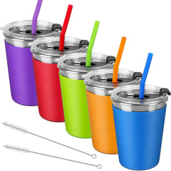 Vermida Kids Cups with leak-proof lid demonstrate spill prevention for busy families.