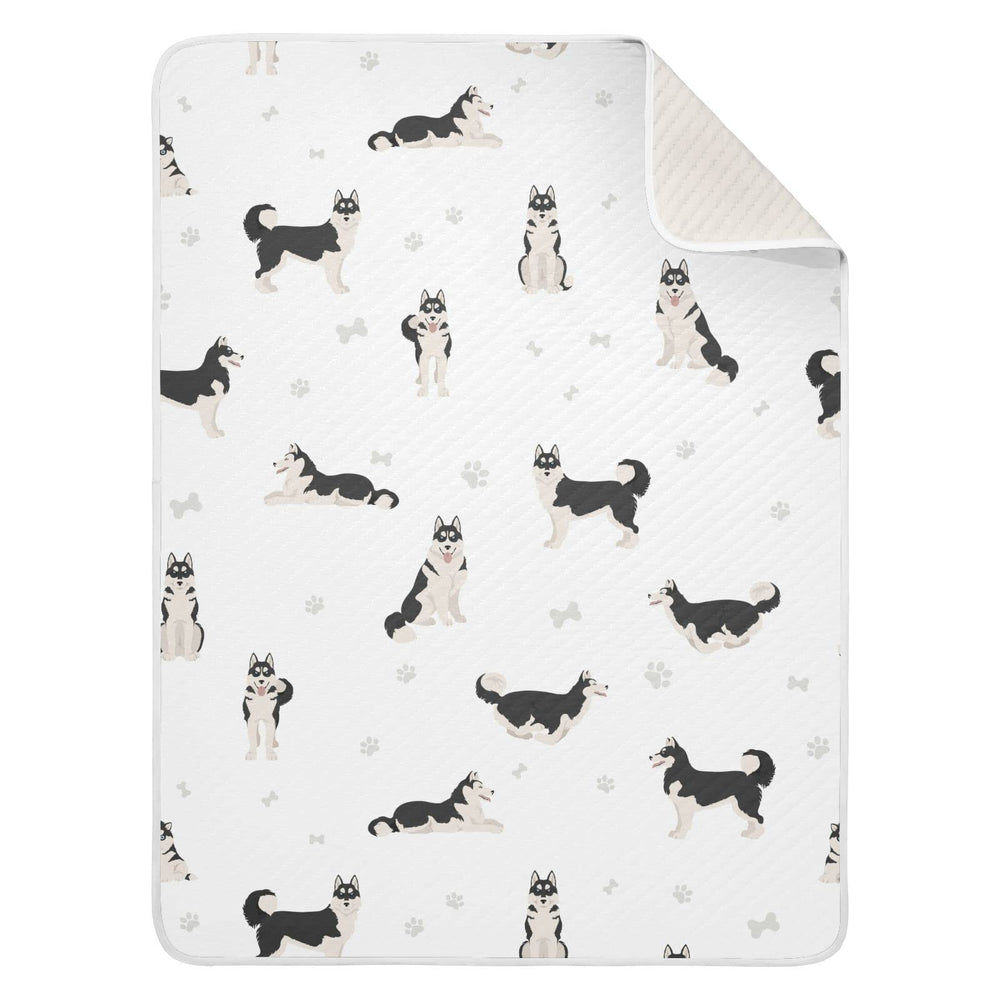 vvfelixl Husky Black blanket in crib setup providing gentle warmth.