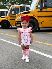 Wee Ones no-slip clip secures the bow during active wear