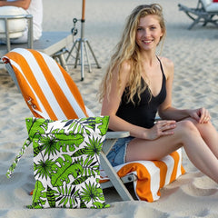 WETDNGQI wet bag with durable, smooth-glide zippers and abrasion-resistant fabric.