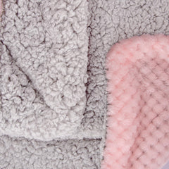 Wonder Miracle stroller-cover blanket provides cozy protection during outings