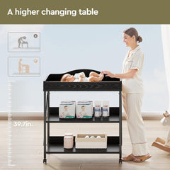 Yetom waterproof diaper pad simplifies quick cleaning after spills.