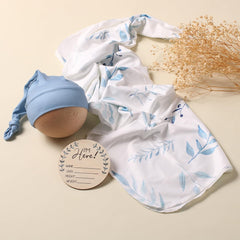Ylsteed swaddle as nursing cover in a busy setting