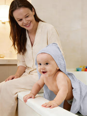 YOYOO quick-dry muslin towel preserves plush feel for everyday use.